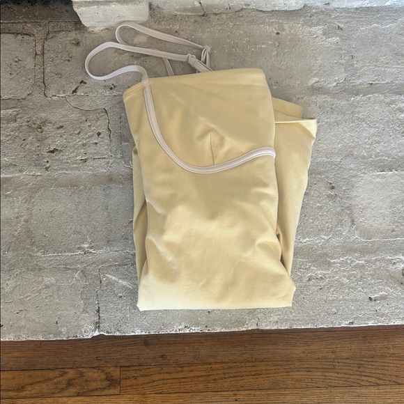 Alo dress - limited color - Picture 2 of 3